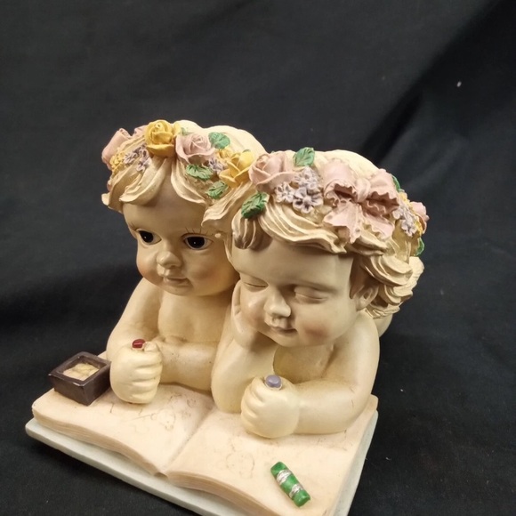 Vintage Angel Cherub Dreamsicle
Music Box  to Paddington's Lullaby - Picture 6 of 7